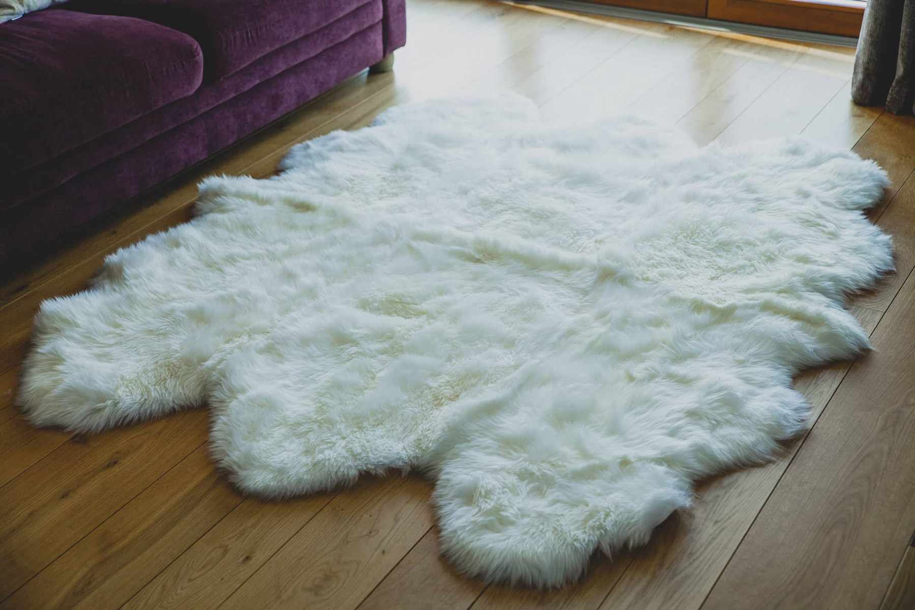 Bílá ovčí kožešina - Hexa