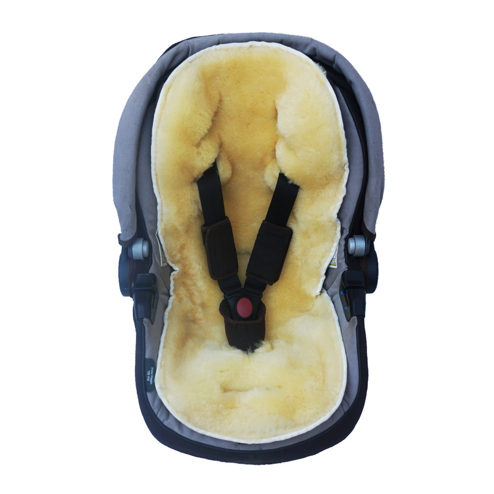 Universální  kožešinová vožka do kočárku