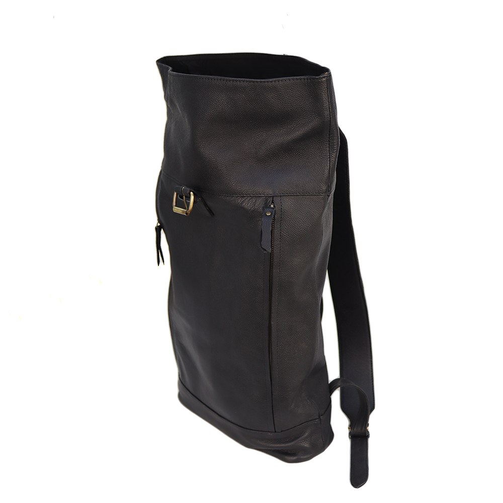 Kožený batoh Urban je tvz. „městský batoh“ s jednoduchým a elegantním designem. Ideální do města, školy, práce nebo občasné výlety.