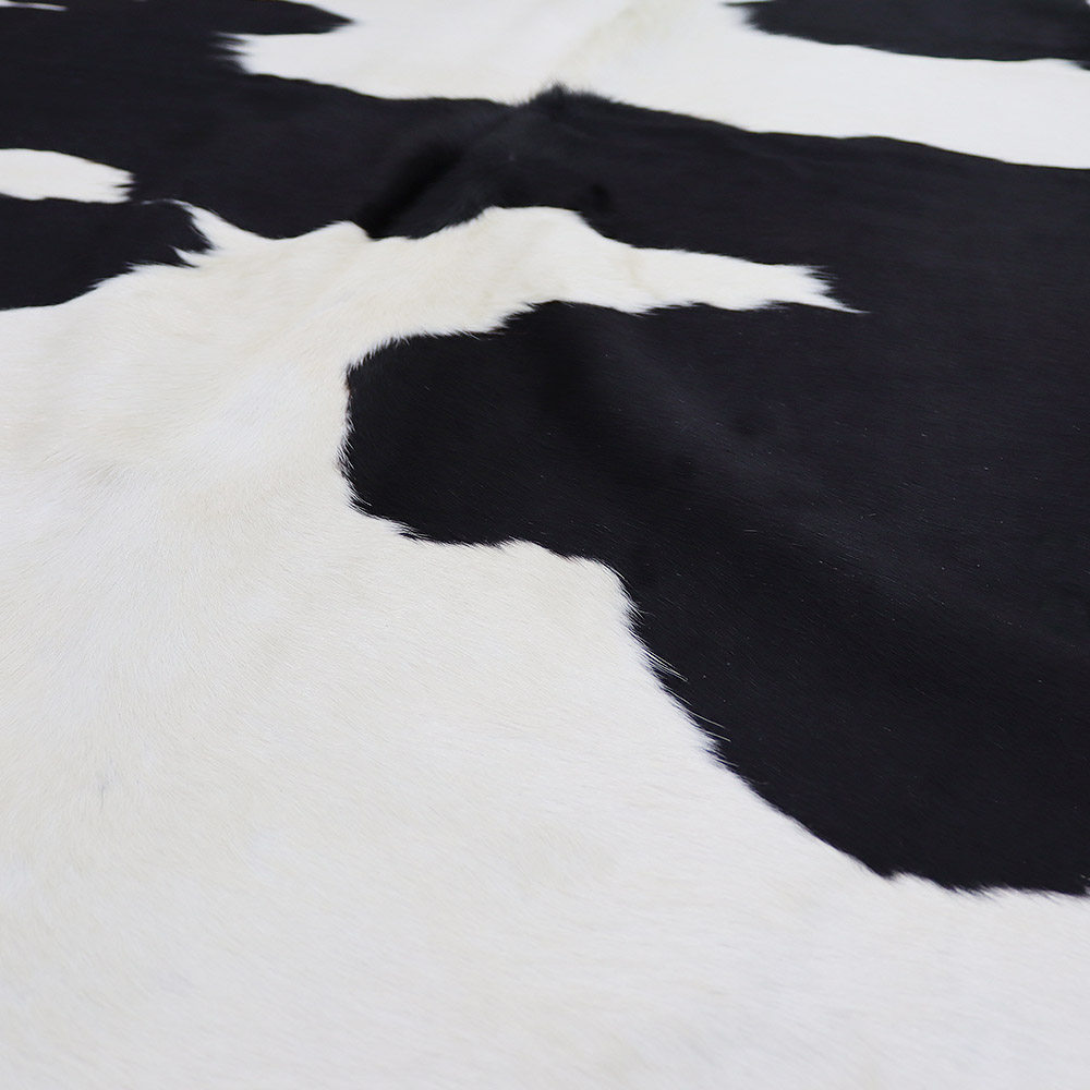 Hovädzia koža - Black&White 215x200 cm