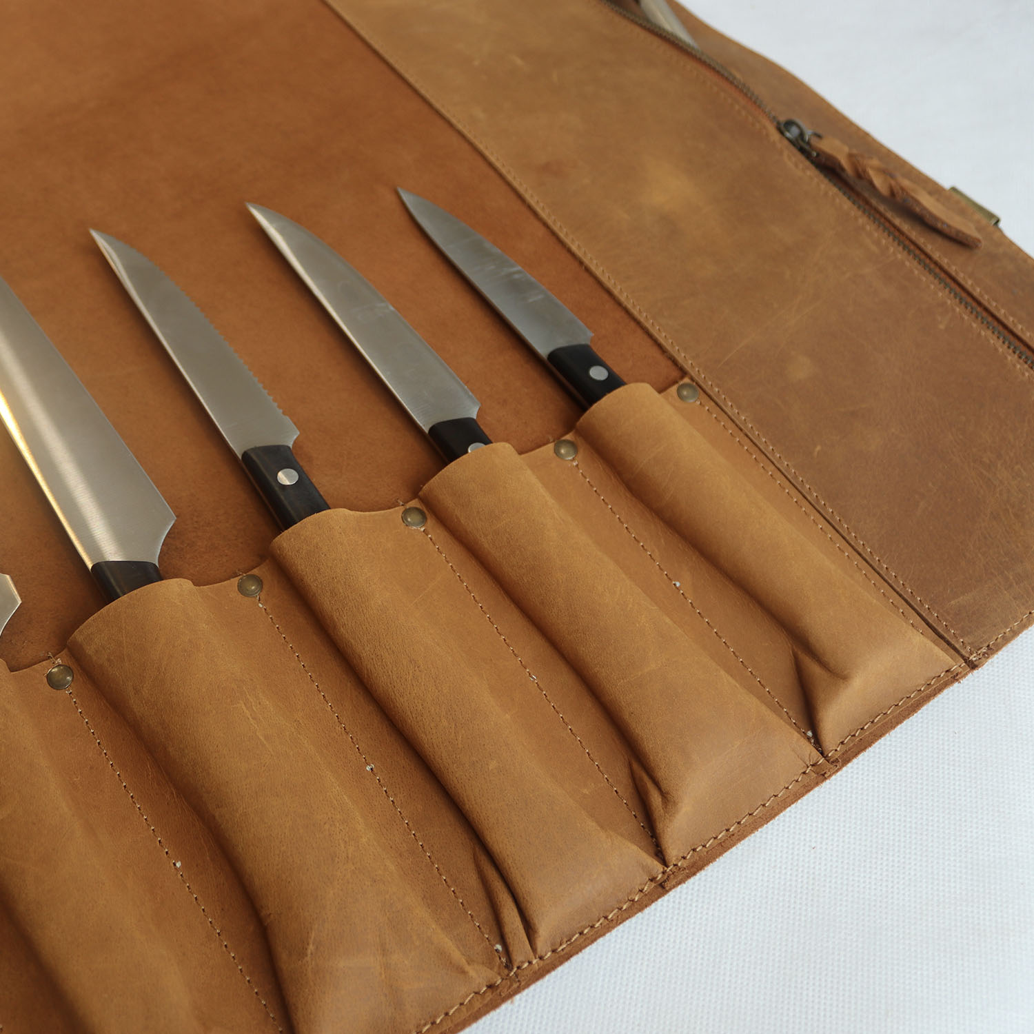 Kožené rolovacie puzdro na nože - Master