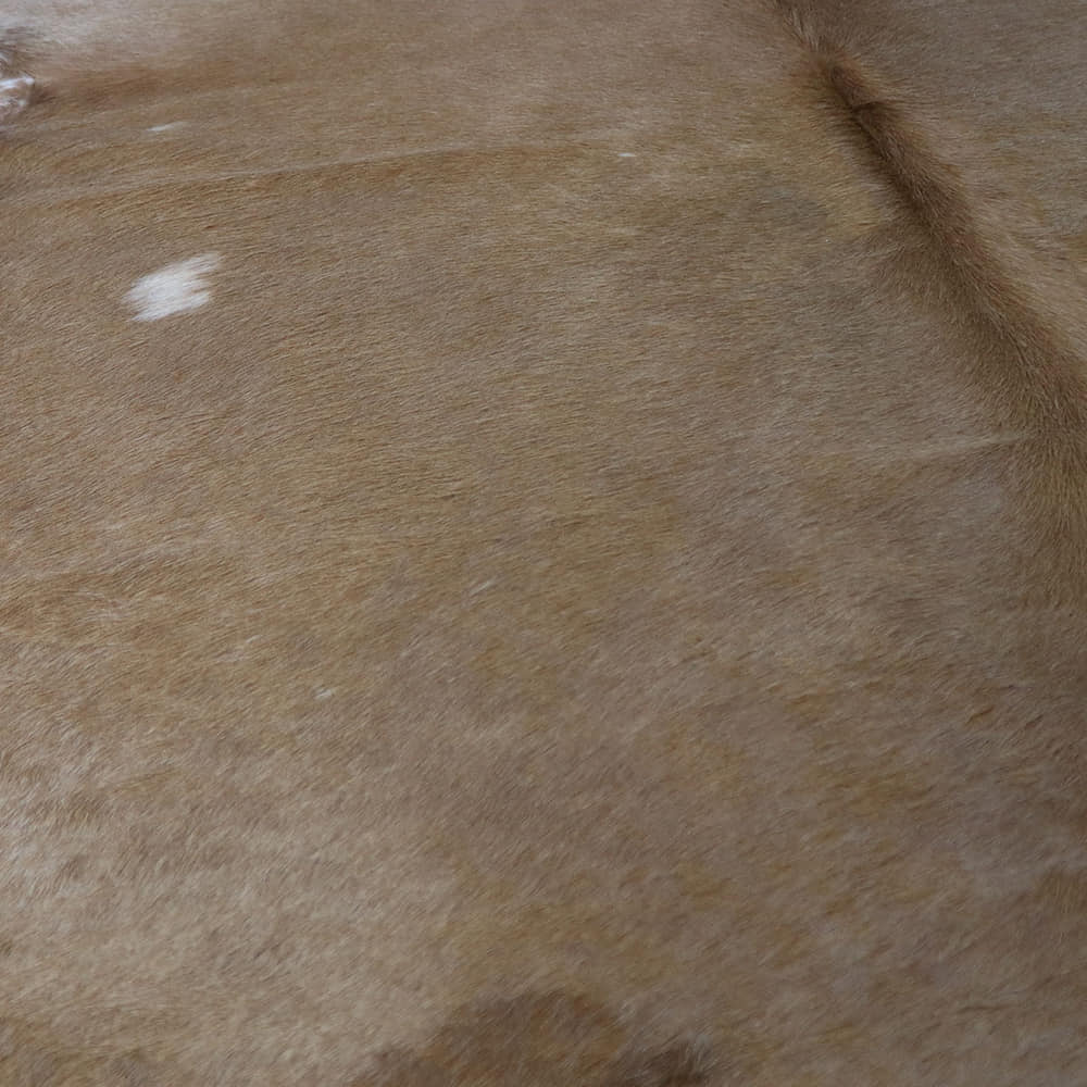 Hovězí kůže Brown 205 × 200 cm, SKU 640 – fotografie 2